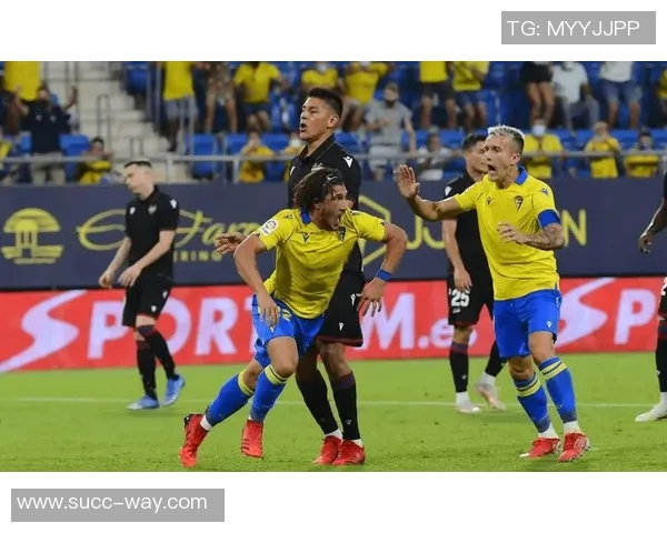 皇马女球迷心目中的足球女神 宋红艳带来无与伦比的场上魅力与风采 皇马女球迷心目中的足球女神 宋红艳带来无与伦比的场上魅力与风采